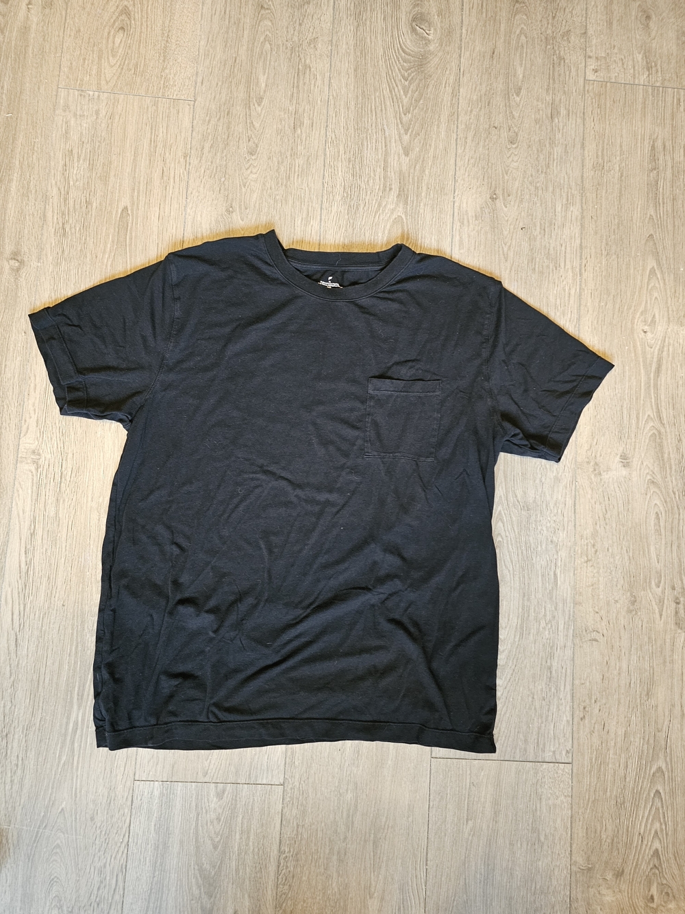 Fabletics Black Short-Sleeve Pocket Tee